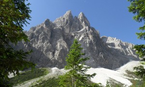 Klettersteig Paternkofel - beim Aufstieg Blick zum Einserkofel