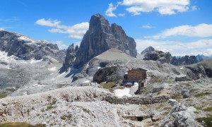 Klettersteig Paternkofel - Büllelejochhütte mit Blick zum Zwölferkofel