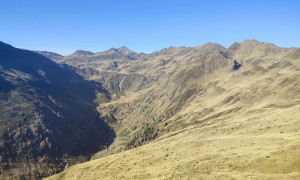 Bergtour Hochalmspitze - bei der Leisacher Alm, mit Blick zum Degenhorn und Schrentebachwasserfall