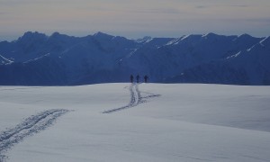 Skitour Gabesitten - Gipfelsieg, Blick Richtung Karnische Alpen