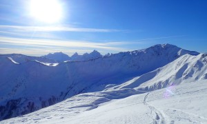 Skitour Pürglersgungge - Gipfelsieg, Blick zum Toblacher Pfannhorn und zu den Sextner Dolomiten