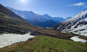 Skitour Hochgrabe - bei der Heinkaralm mit Aufstieg Schrentebachboden, Blick zum Regenstein, Arnhörner und Rappler