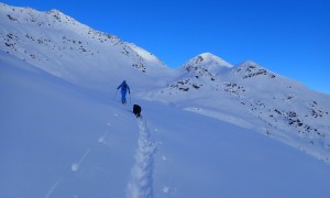 Skitour Althaus - Aufstieg, Blick zur Althausscharte und Gipfel