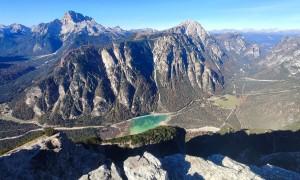 Bergtour Monte Piano, Piana - Gipfelsieg, mit Höhlensteintal, Dürrenstein und im Hintergrund Hochgall