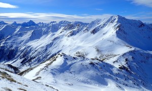 Skitour Gailspitze - Blick zu den Dolomiten, Pfannhorn, Gaishörndl und Kärlsspitze