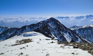 Skitour Gölbner - Gipfelsieg, Blick zum Gumriaul