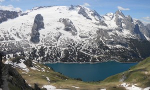 Klettersteig Trincee - Marmolatamassiv ist stetiger Begleiter