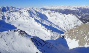 Skitour Pfannspitze - Gipfelsieg, Blick zur Obstanser-See-Hütte