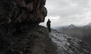 Klettersteig Piz Boè - Band vor dem Kamin