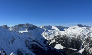 Skitour Spitzköfele - Gipfelsieg, Blick zum Crode Longerin, Porze und Kinigat