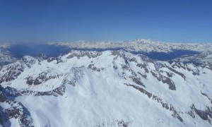 Skitouren Adamellogruppe - Blick links zum Monte Carè Alto