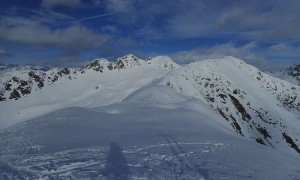 Skitour Mosesgipfel - Gipfelsieg, Blick zur Auholde, Heimwald, Rotlahner und Kreuzspitze