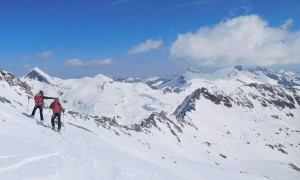 Etappe 3 - Abfahrt Schlatenkees, Blick zur Neuen Prager Hütte