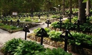 Bergtour Kasamutz - Start beim Militärfriedhof