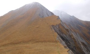 Bergtour Bretterwandspitze - beim Bunzkögele mit Gipfelblick