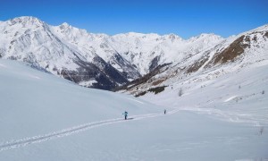 Skitour Öwelenke - Aufstieg mit Blick Rotlahner und Riepenspitze