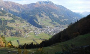 Bergtour Hintereggkogel - Blick nach Matrei vom Strumerhof