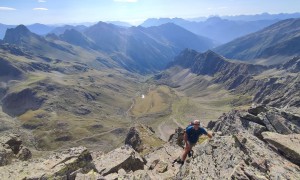 Bergtour Hohes Arnhorn - Gipfelsieg, Tiefblick Königswiesen