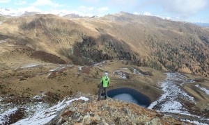 Bergtour Parggenspitze - Gipfelsieg mit Blick zum Kleinen See