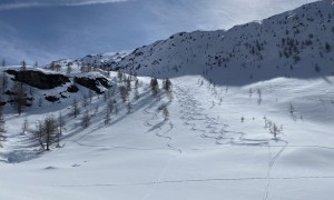 Skitour Gumriaul - Abfahrt mit Pulvergenuss