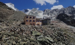 Bergtour Domhütte - bei der Hütte