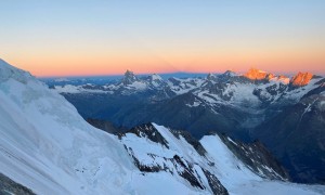 Hochtour Dom - Sonnenaufgang Matterhorn