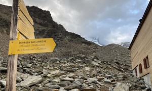 Wegweiser bei der Domhütte