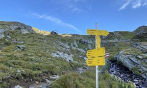 Hochtour Großer Hexenkopf - Wegweiser kurz vor der Eisseehütte