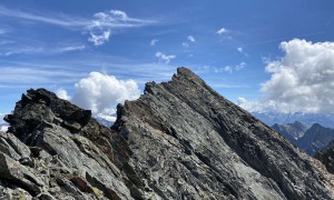 Hochtour Großer Hexenkopf - Westgipfel mit Blick zum Ziel