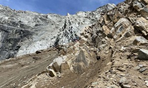 Hochtour Großer Hexenkopf - brüchiger Abstieg Rinne in Südwestflanke