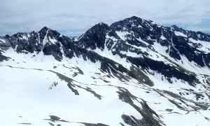 Blick zum Ruiskopf, Kristallkopf und Roter Knopf