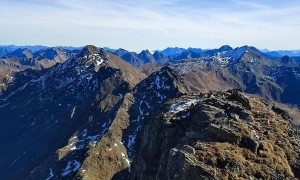 Bergtour Weiße & Rote Spitze - Gipfelsieg, Blick zum Degenhorn und Hochgrabe