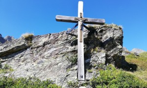 Bergtour Sichelsee - Aufstieg, Wegkreuz