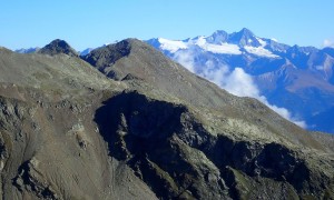 Bergtour Nördliches Arnhorn - Gipfelsieg mit Blick zum Deferegger Hochegg und Großglockner