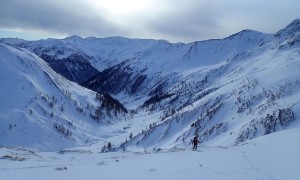 Skitour Rotlahner - Aufstieg Kalksteiner Jöchl, Rückblick Rosstal