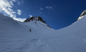 Skitour Edigon - Aufstieg, über die Steilstufe links