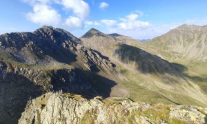 Bergtour Sauspitze zum Gabesitten - erster Gipfel Sauspitze, Blick zum Weiterweg