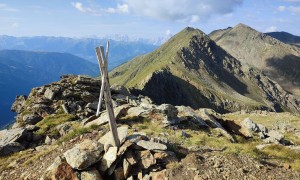 Bergtour Sauspitze zum Gabesitten - zweiter Gipfel Grabenstien, Blick zum Weiterweg