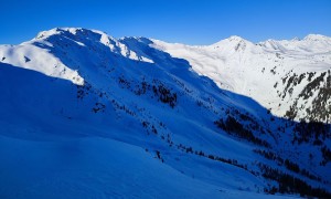 Skitour Hochrast - Aufstieg, Blick zum Marchkinkele und Gannekofel