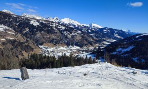 Skitour Schwalbenkofel, Schulterhöhe - Abfahrt, Blick nach Maria Luggau