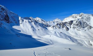 Skitour Ahrner Kopf - Aufstieg, Blick zur Lenkjöchlhütte