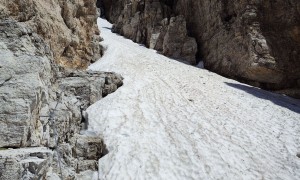 Klettersteig Pößnecker - Abstieg Valon Bianch, Rückblick Altschneefelder (seilversichert)