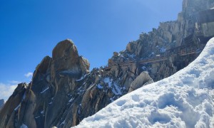 Hochtour Mont Blanc - Abstieg, Rückblick Bergstation Aiguille du Midi