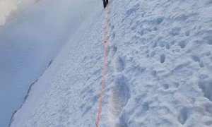 Hochtour Mont Blanc - steile Querung im Aufstieg