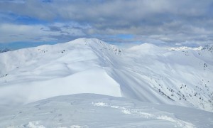 Skitour Blankenstein - Gipfelsieg, Blick zum Pfannhorn und Gaishörndl