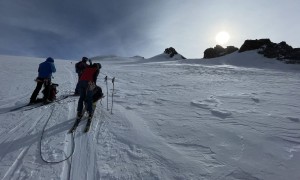 Skihochtour Monte Rosa - Aufstieg, Blick zur Ludwigshöhe, Schwarzhorn und Balmenhorn