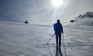 Skihochtour Monte Rosa - Aufstieg beim Cole de Lys mit Blick zur Parrotspitze und Ludwigshöhe