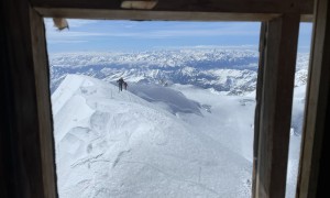 Skihochtour Monte Rosa - Gipfelsieg im Winterraum der Capanna Margherita