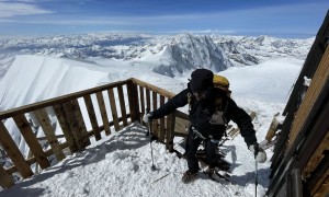 Skihochtour Monte Rosa - Gipfelsieg im Winterraum der Capanna Margherita