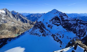 Bergtour Morgenkofel - Gipfelsieg, Blick zur Rieserfernerhütte und Schwarzen Wand